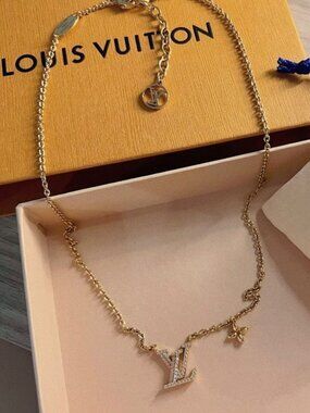 Louis Vuitton LV iconic necklace